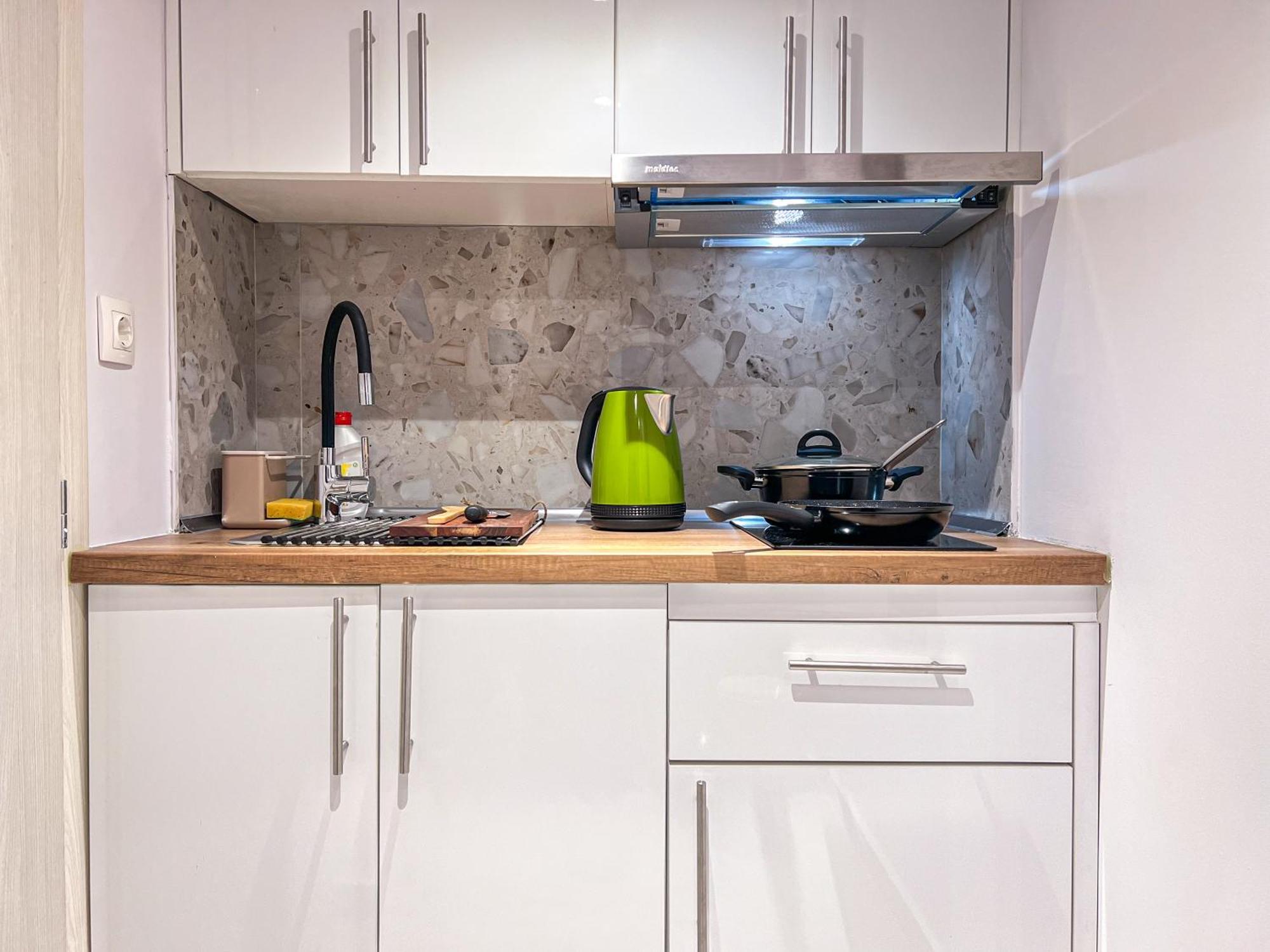 Apartment Ikaros Welcome Downtown Loft - Explore Center By Foot - Close To Arch Of Galerius